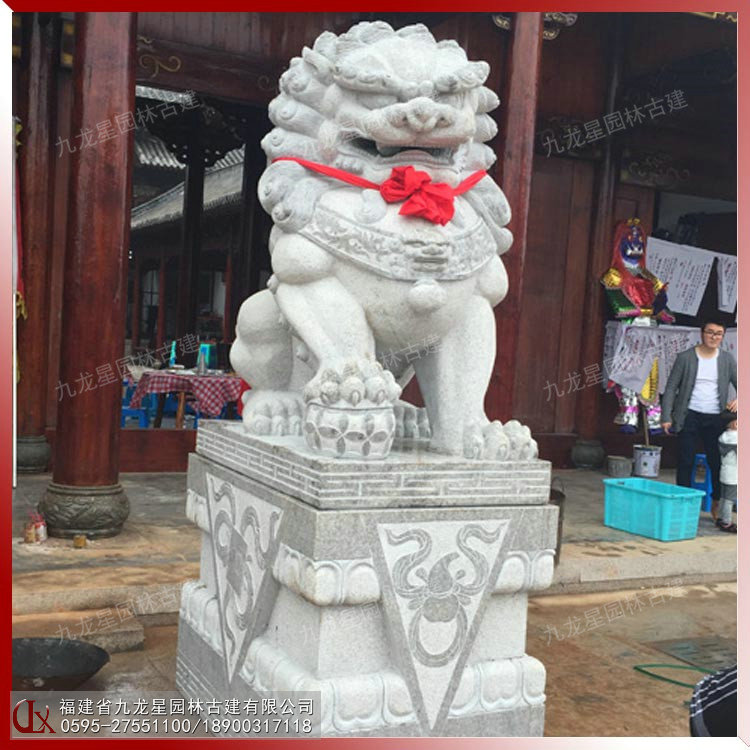 看門石獅子