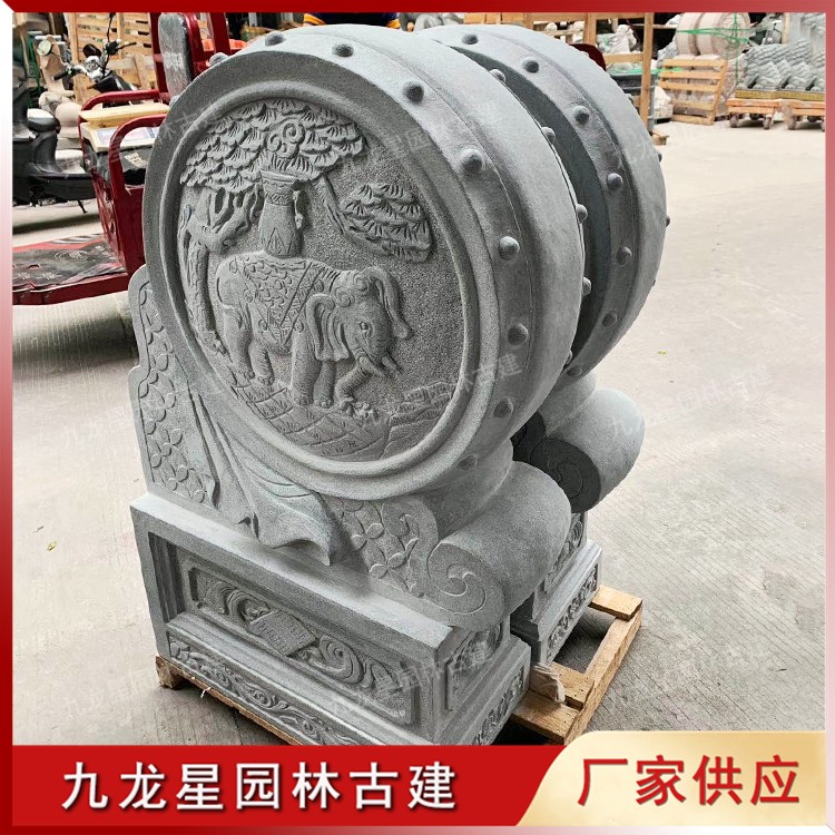 青石雕刻門當抱鼓石圖片